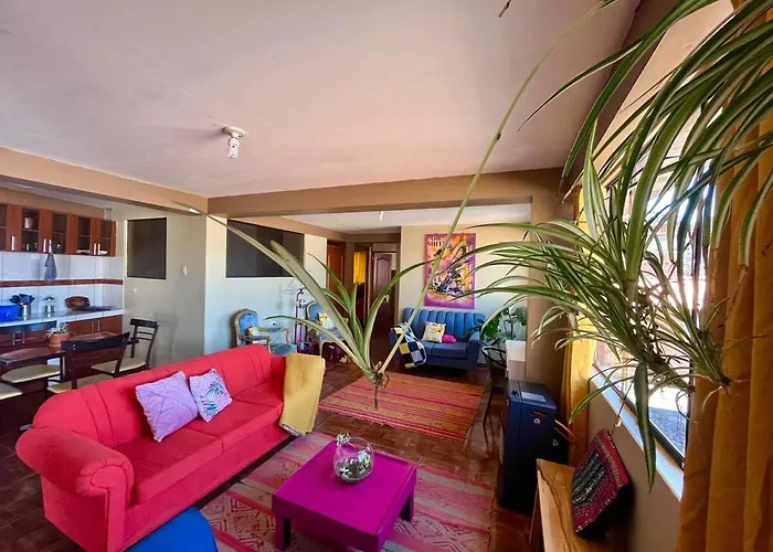 New Colorful & Artsy Home, Fam Perfect, Great Wifi For Working