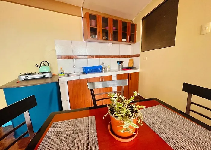 New Colorful & Artsy Home, Fam Perfect, Great Wifi For Working Apartamento