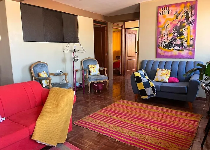 New Colorful & Artsy Home, Fam Perfect, Great Wifi For Working *
