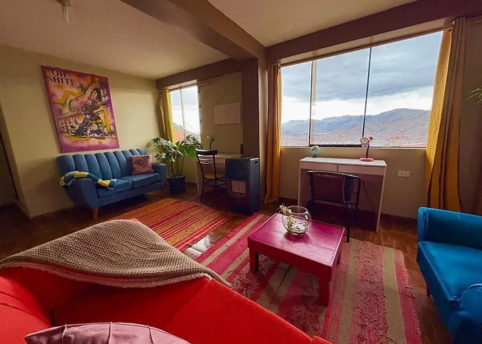 New Colorful & Artsy Home, Fam Perfect, Great Wifi For Working
